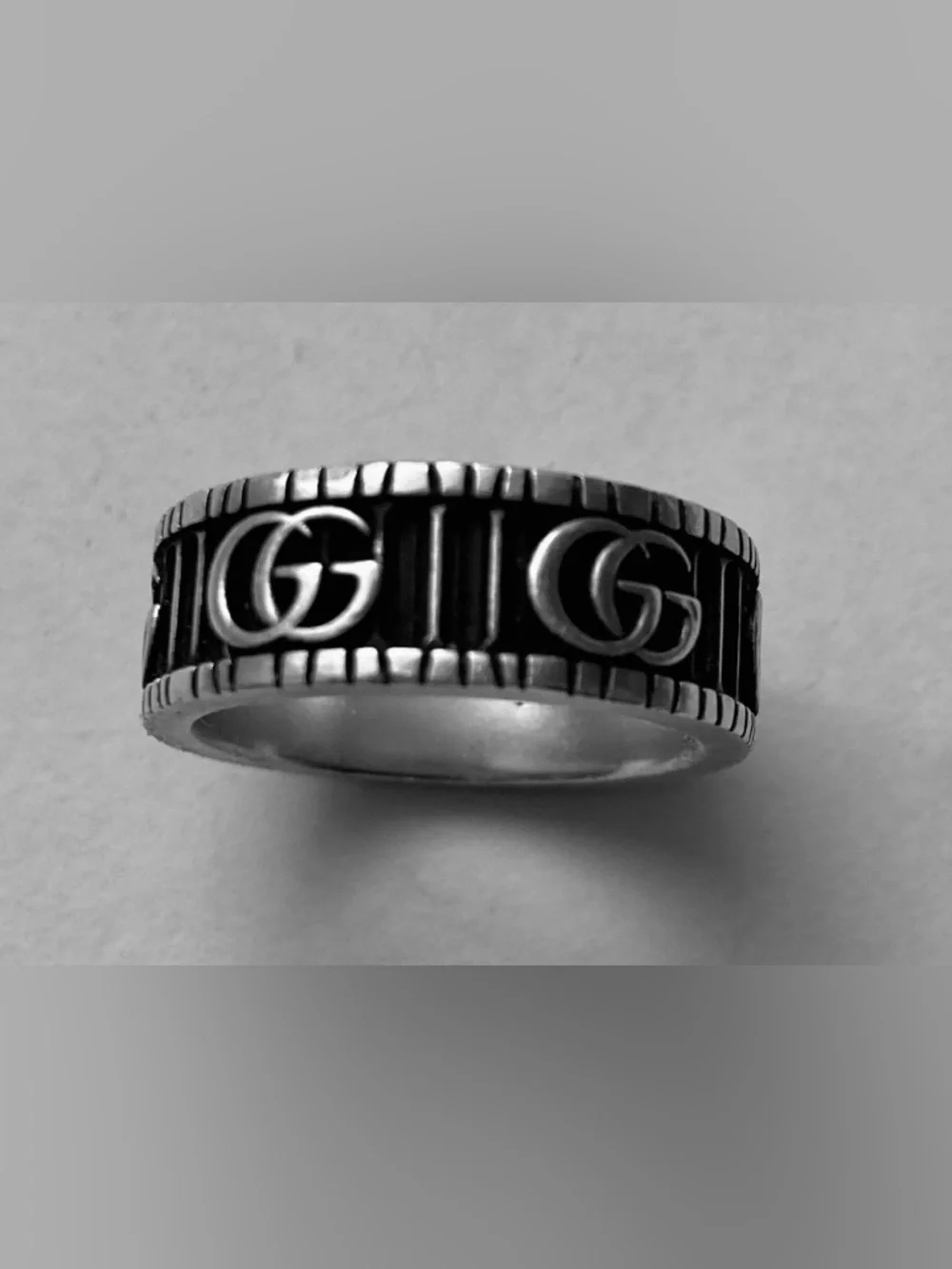 Gucci Silver and Black Double G Band Ring Unisex - Picture 2 of 9